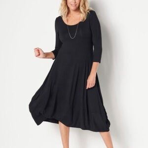 Truth + Style | Black Scoop-Neck Three-Quarter Sleeve Bubble-Hem Dress